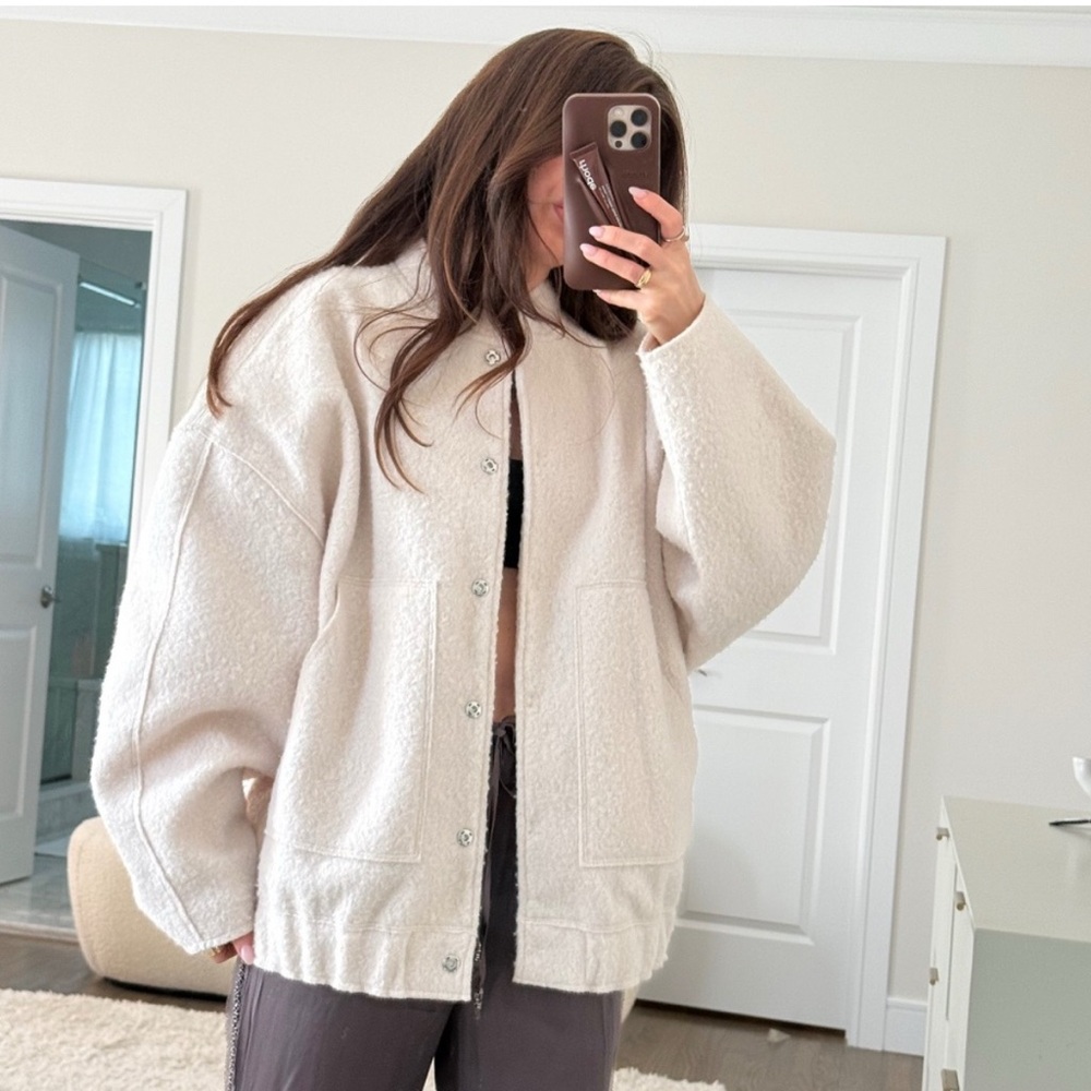 Zara Boucle Bomber Jacket Size M/L Oversized Fit (item #A10)